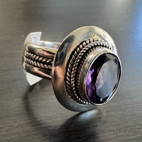 ☮️ Amethyst Ring - Picture 2 of 9